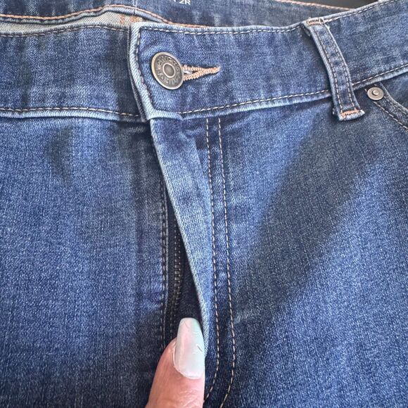 Chico’s Women’s Size 2R (12/14) Blue Denim Jeans Stretch Straight Leg Bootcut - Picture 3 of 11